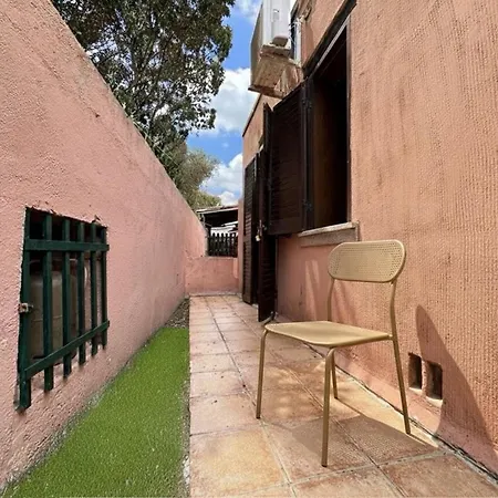 8 Arbousiers 17 Bonifacio (Corsica)