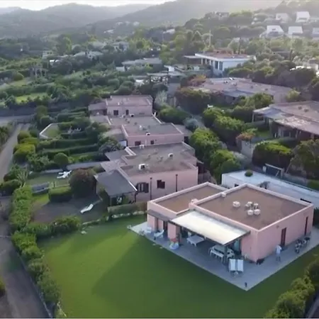 8 Arbousiers 17 * 보니파시오