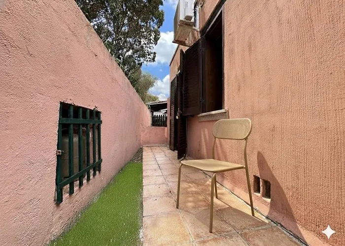 8 Arbousiers 17 Bonifacio (Corsica)